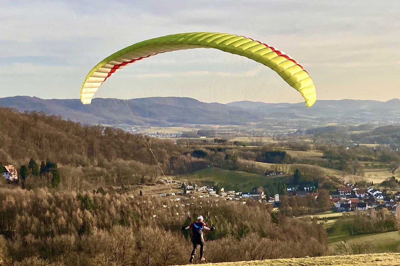 terrassencamping-schlierbach-gleitschirmfliegen-vogelperspektive